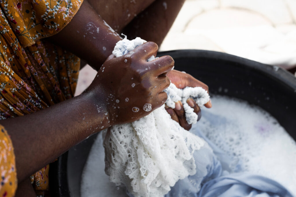 hand-wash-clothes