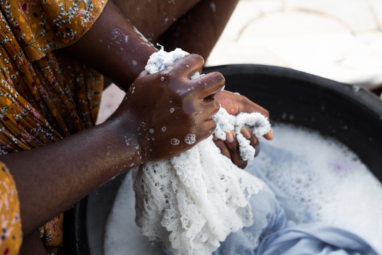 hand-wash-clothes